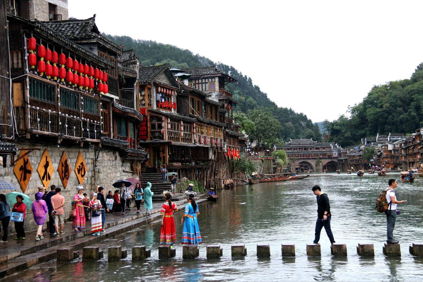 【首发特价398元】艳遇湖南凤凰古城,重庆酉阳世外桃源汽车品质四日游